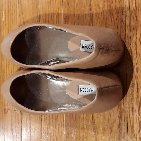 NWOT Women's Steve Madden Tan Leather Flats Size  8 - Picture 8 of 10